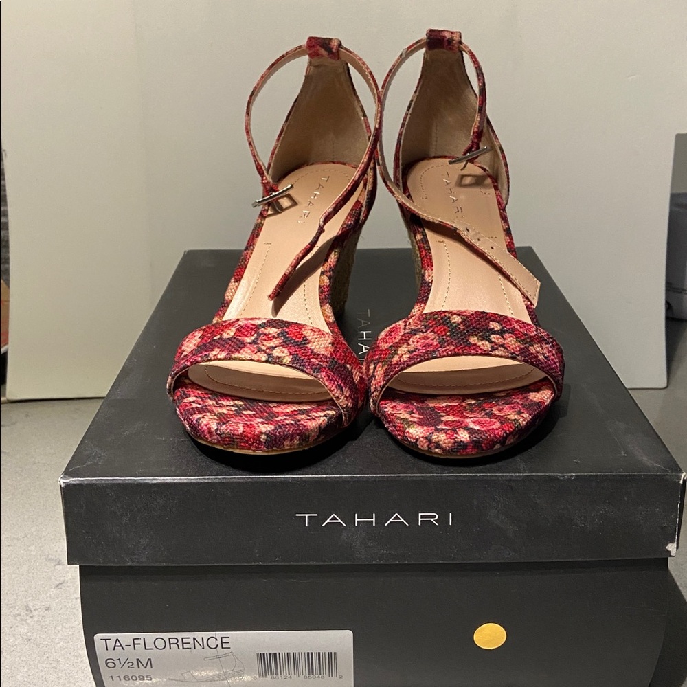 Tahari Red Floral Patterned Espadrille Sandals